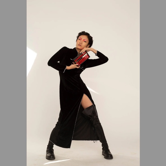 DAWANG Velvet Side Slit Dress in Black - Picture 13 of 14